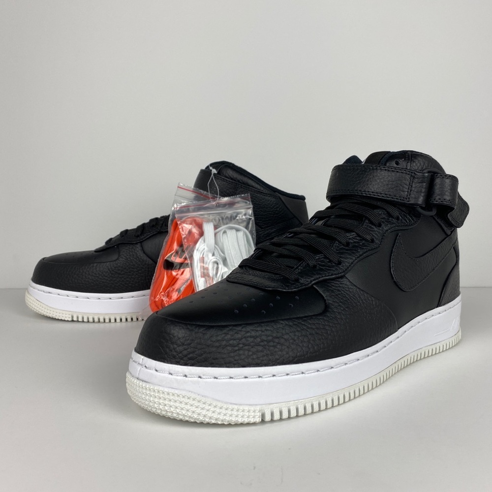 Men’s Nike Air Force 1 Mid CMFT SP Size 11